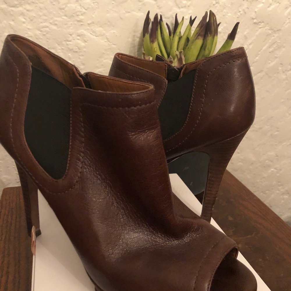 Brown leather Nine West peep toe booties